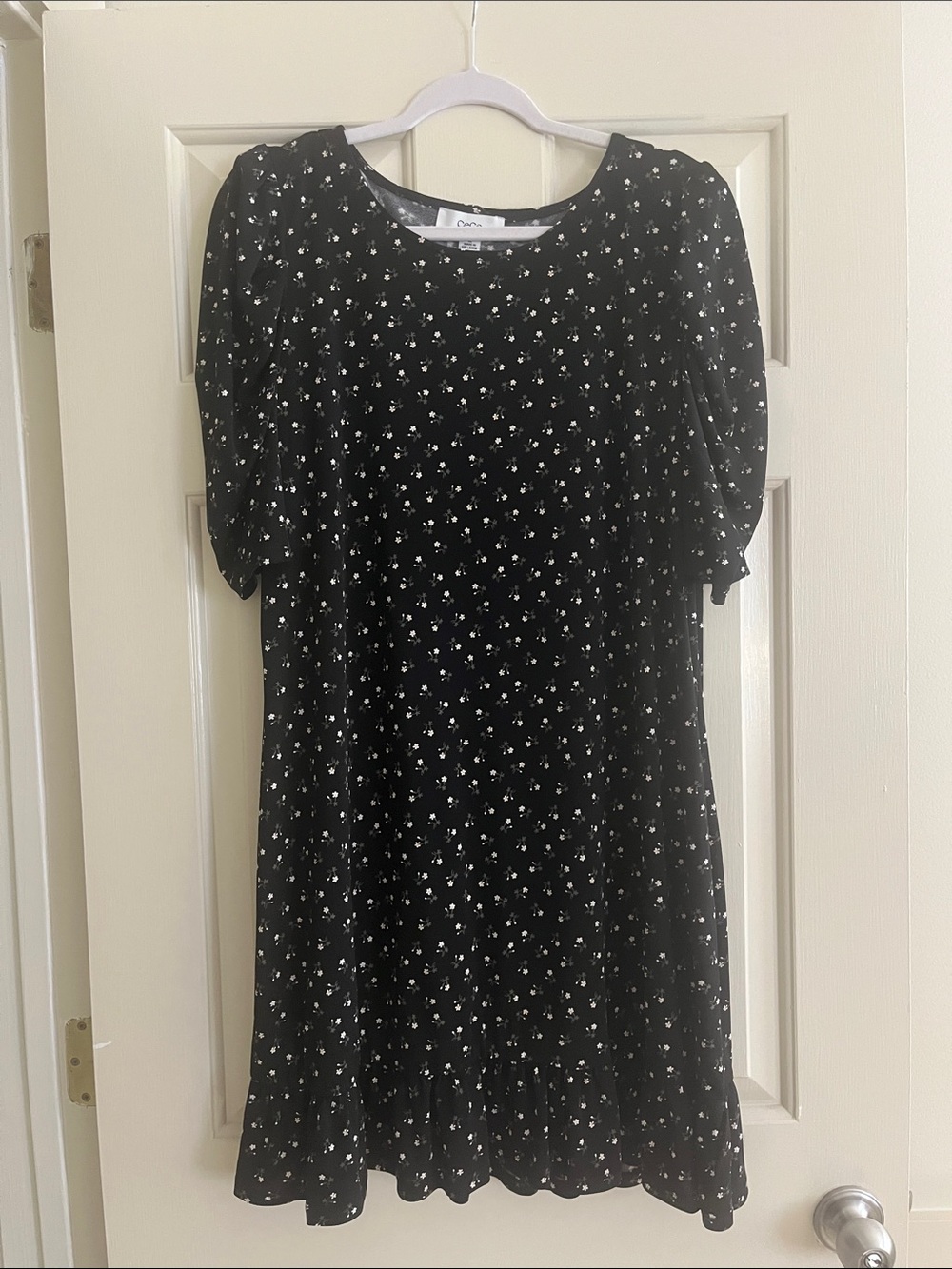 Black Floral Short Sleeve Ruffle-Hem Dress